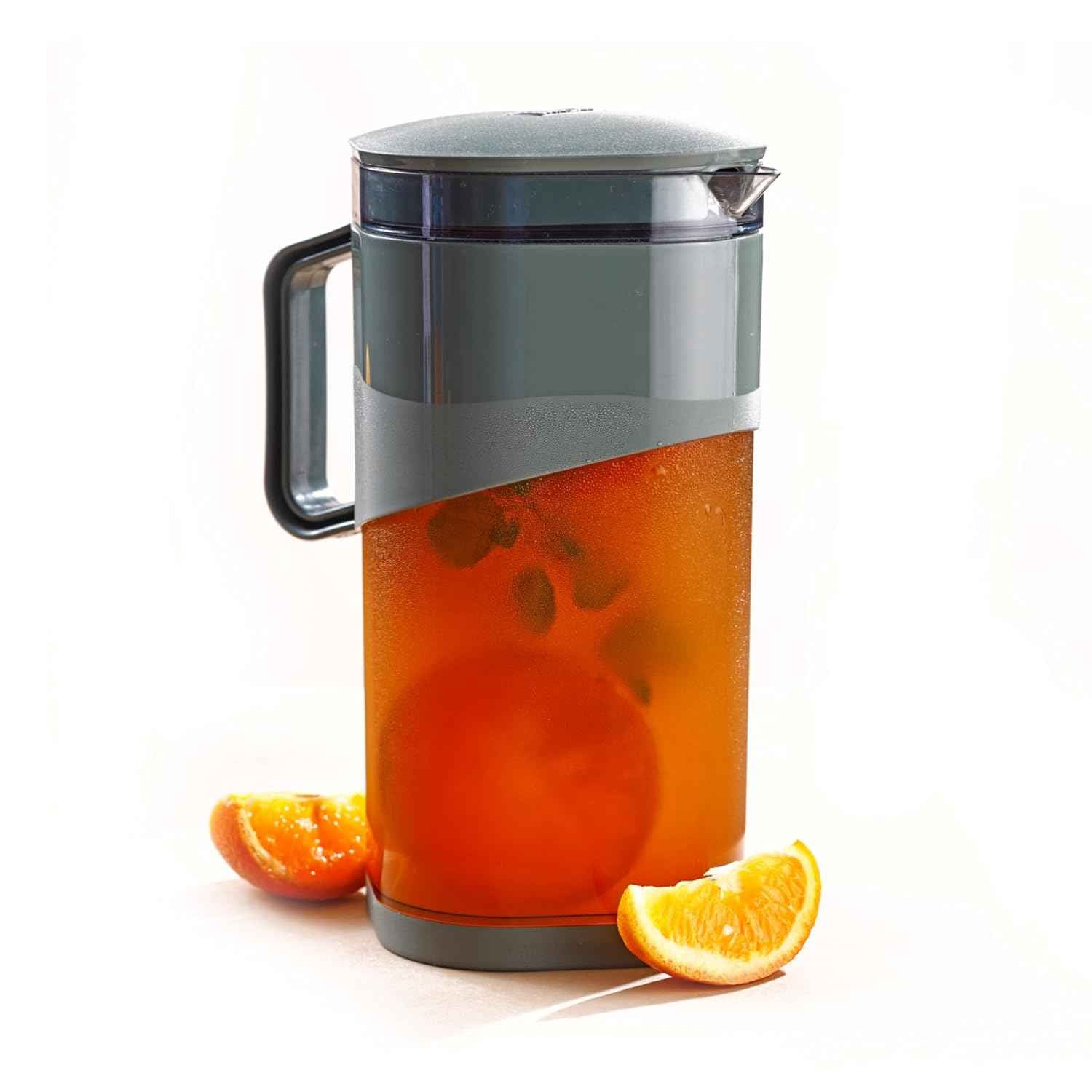 Plastic Ravish Jug with Lid for Serving Ice Tea, Juice, Cocktails